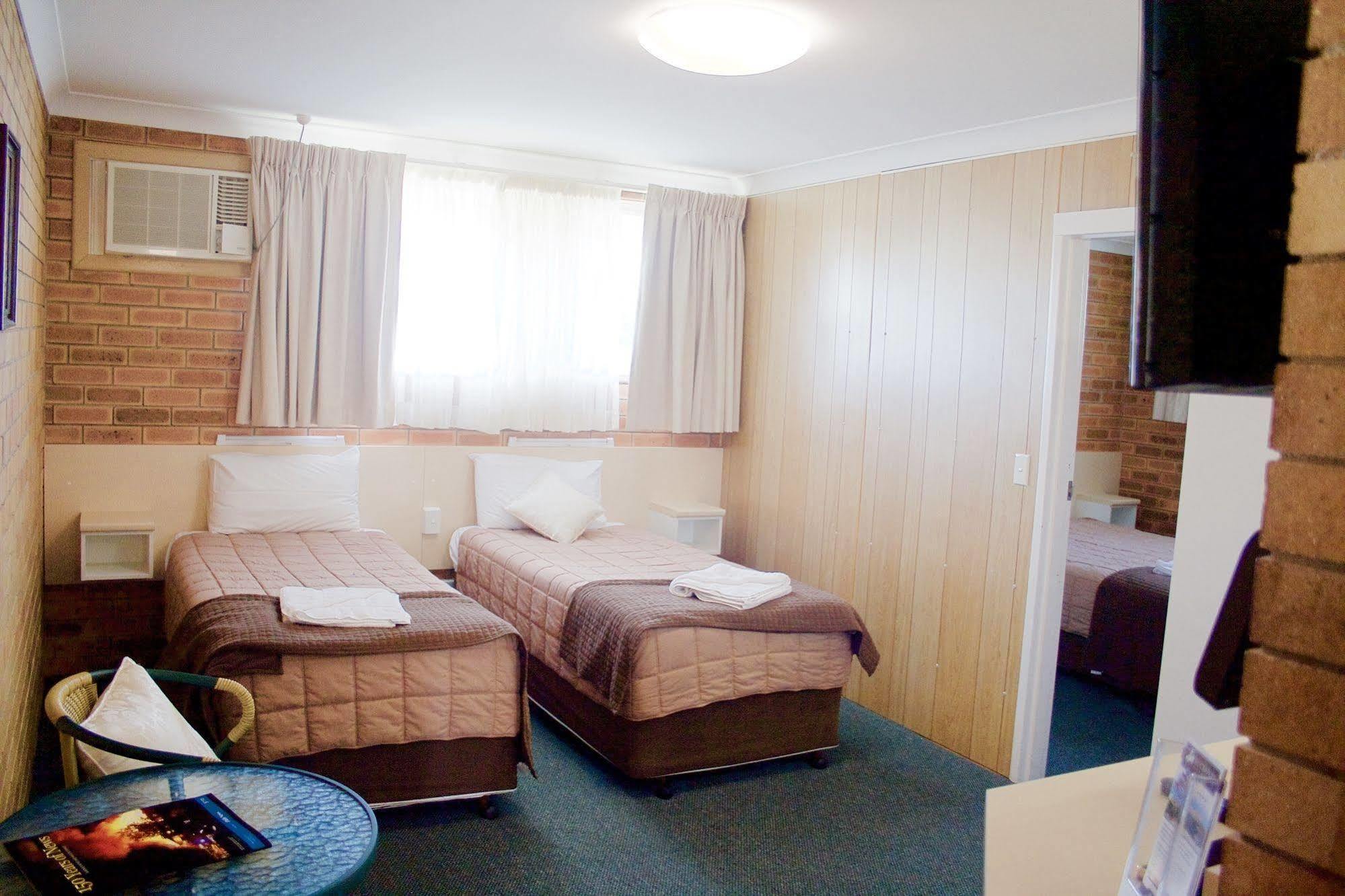 Buckaroo Motor Inn Warwick Kültér fotó