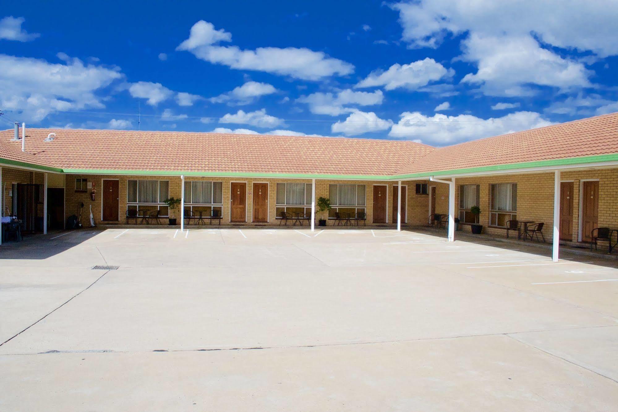 Buckaroo Motor Inn Warwick Kültér fotó