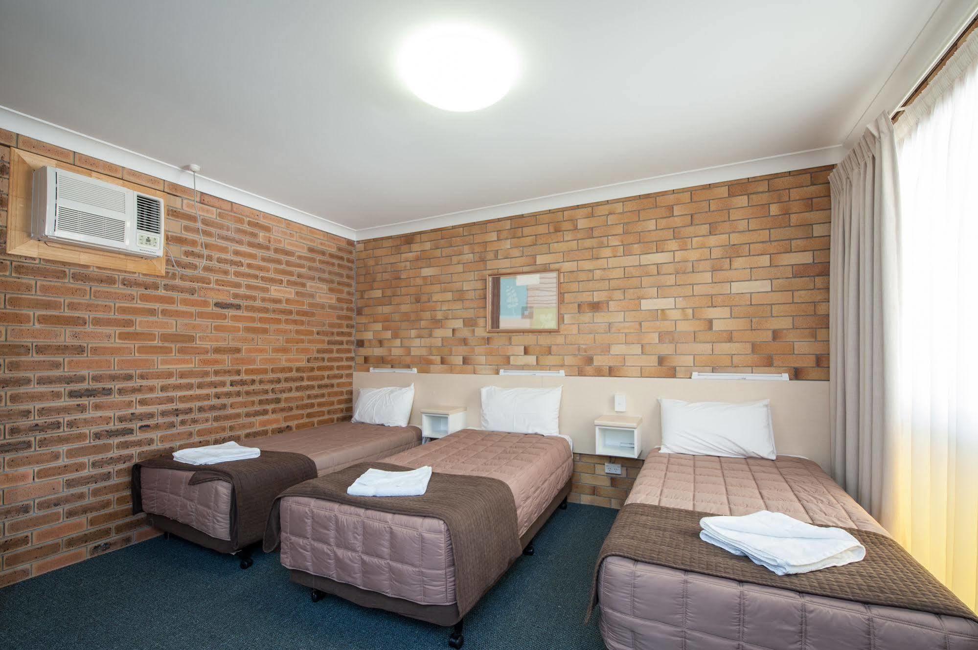 Buckaroo Motor Inn Warwick Kültér fotó